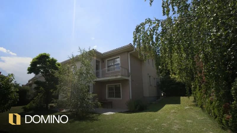 House for Sale 330m2 in International Village, Prishtina