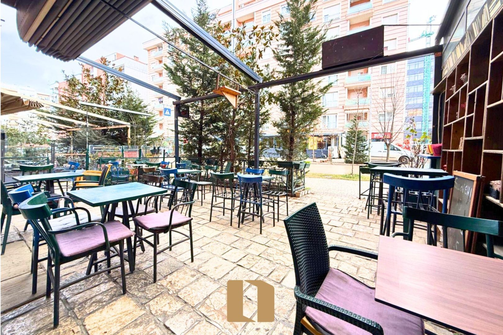 LOKAL ME QIRA – EMSHIR | 105 M²