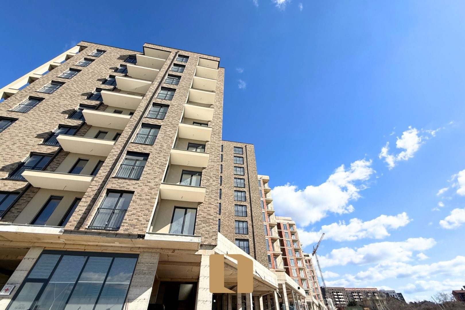 BANESË NË SHITJE – VETERNIK | 100 m²