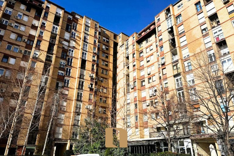 BANESË NË SHITJE – TEK SANTEJA | 80M²