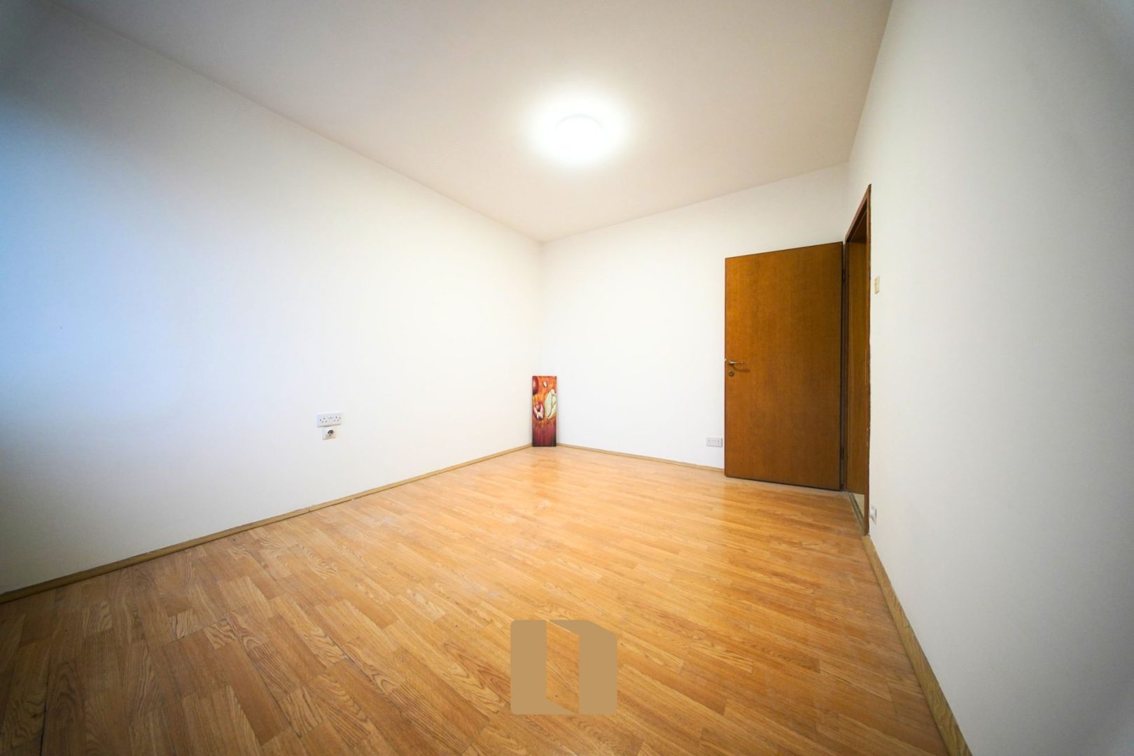 BANESË / ZYRË ME QERA – ULPIANË | 60 M²