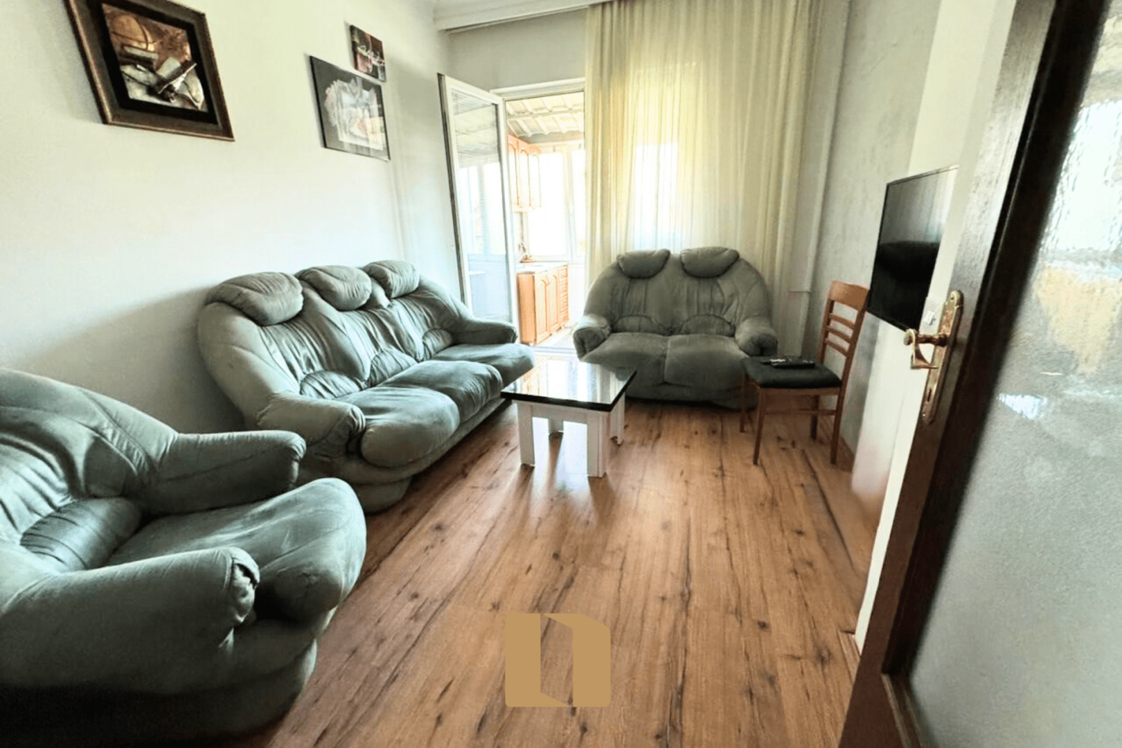 BANESË NË SHITJE – MBRAPA SHESHIT ZAHIR PAJAZITI | 47 M²