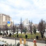 ZYRË ME QIRA – PËRBALLË GRANDIT | 40 M²