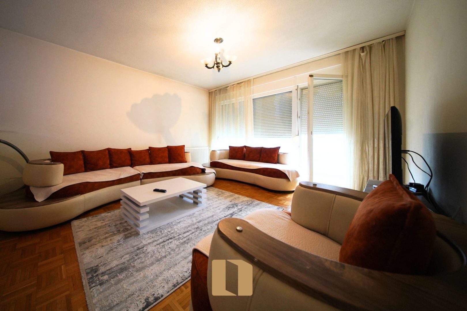 BANESË PËR SHITJE – 61.7 M² | RRUGA MUHARREM FEJZA