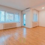 BANESË / ZYRË ME QIRA – ULPIANË 65m²