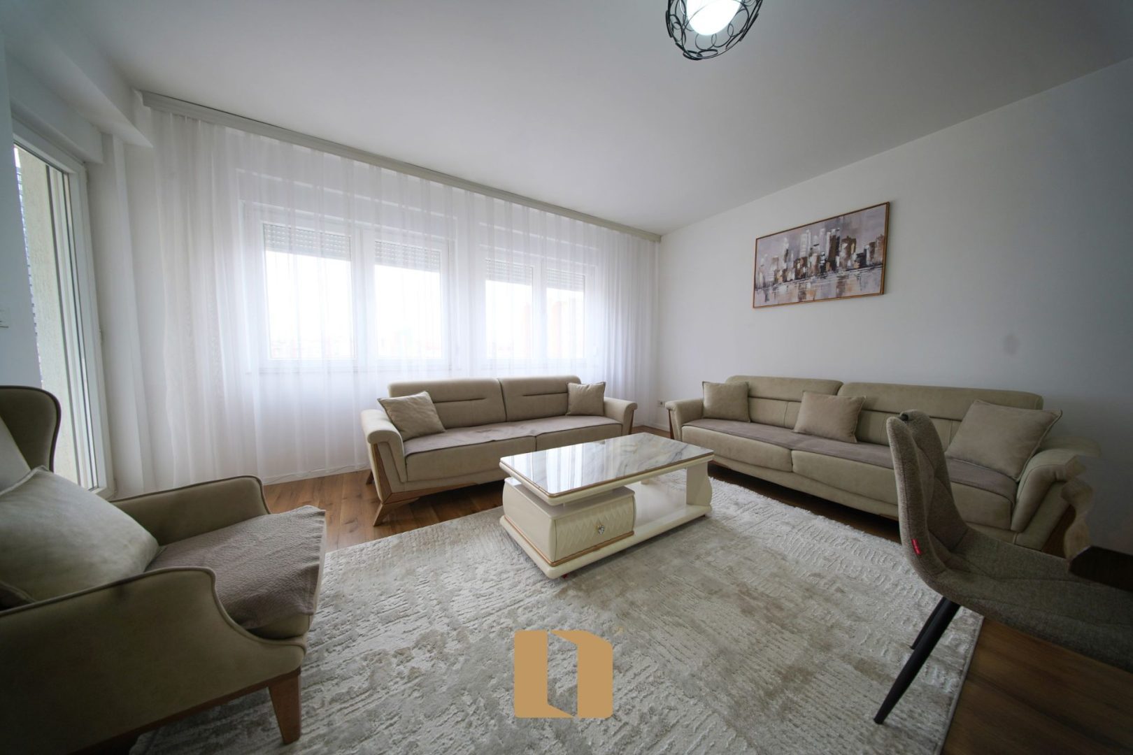 BANESË ME QIRA NË LAKRISHTË – 80M²