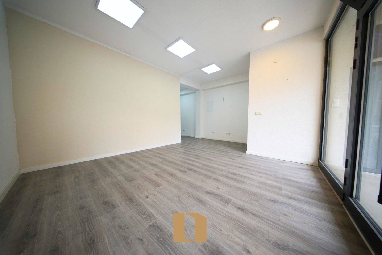 LOKAL ME QIRA NË AKTASH – 140M²