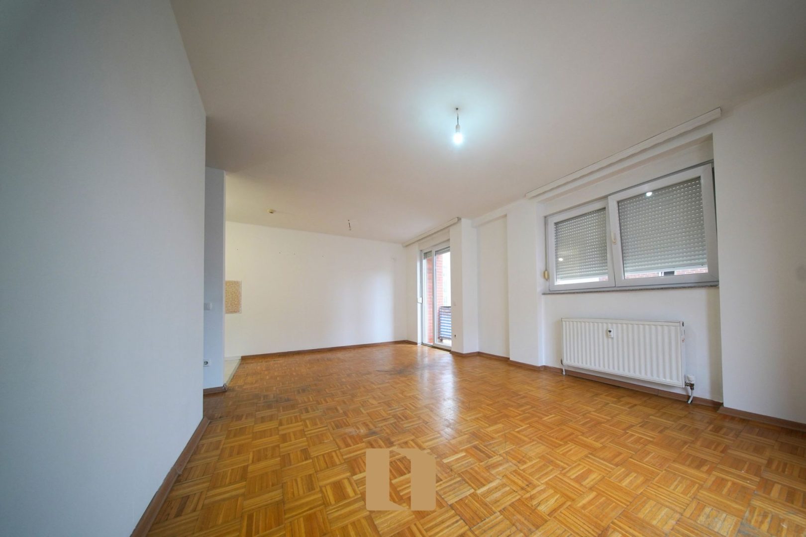 BANESË / ZYRË ME QIRA NË MUHARREM FEJZA 75M²