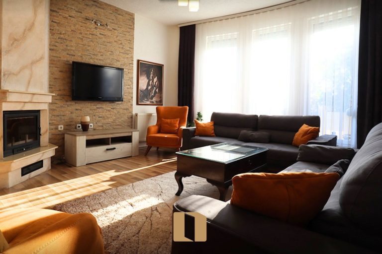 SHTËPI ME QIRA NË DRAGODAN – 170M²