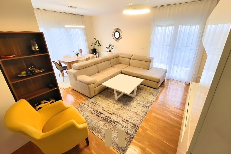 BANESË ME QIRA – RRUGA C | 75m²