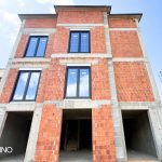 SHTËPI NË SHITJE NË ZLLATAR – 456m²