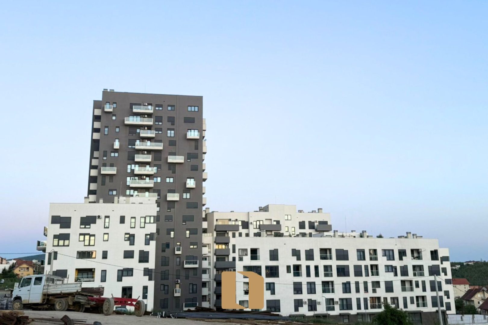BANESA NË SHITJE – KODRINA | 85M² & 92M²
